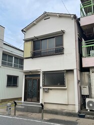 新田三丁目戸建の物件外観写真